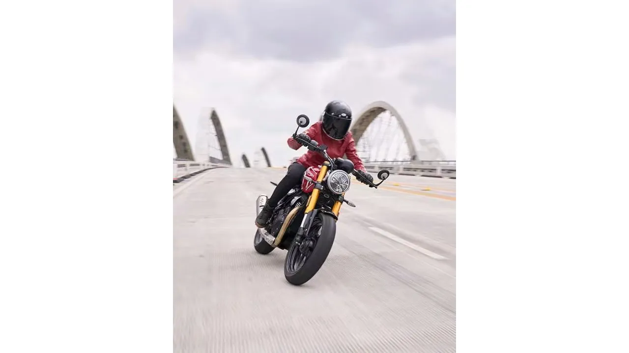 Discount on Triumph Motorcycle