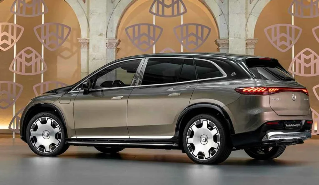 Mercedes EQS 680 Maybach