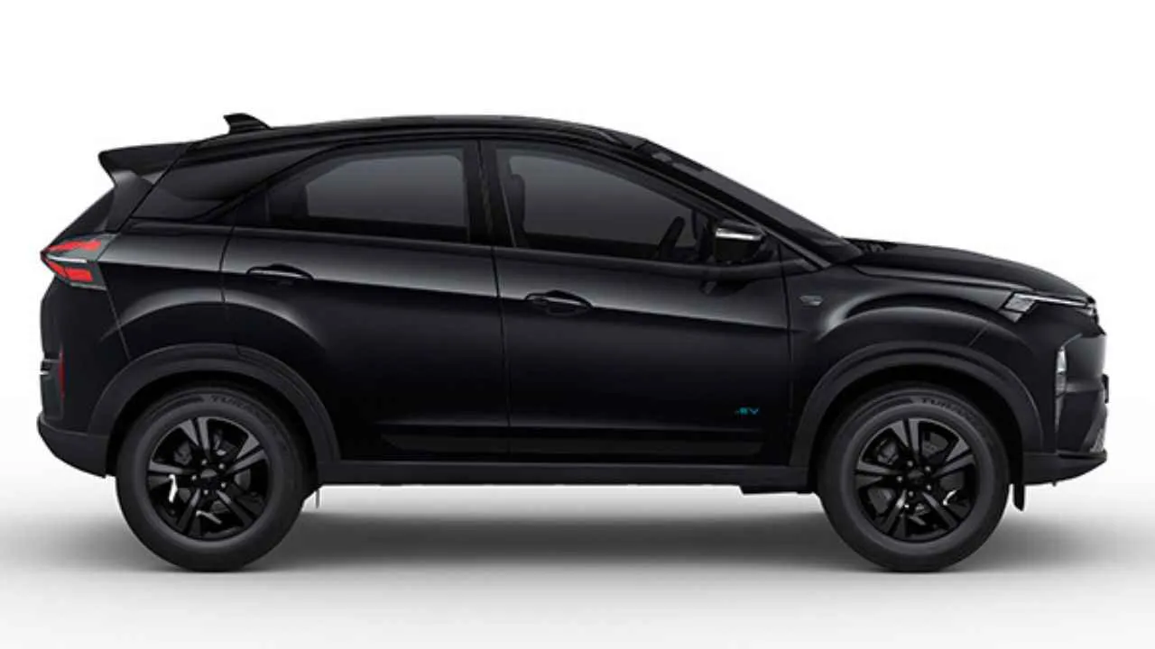 Tata Nexon iCNG Dark Edition