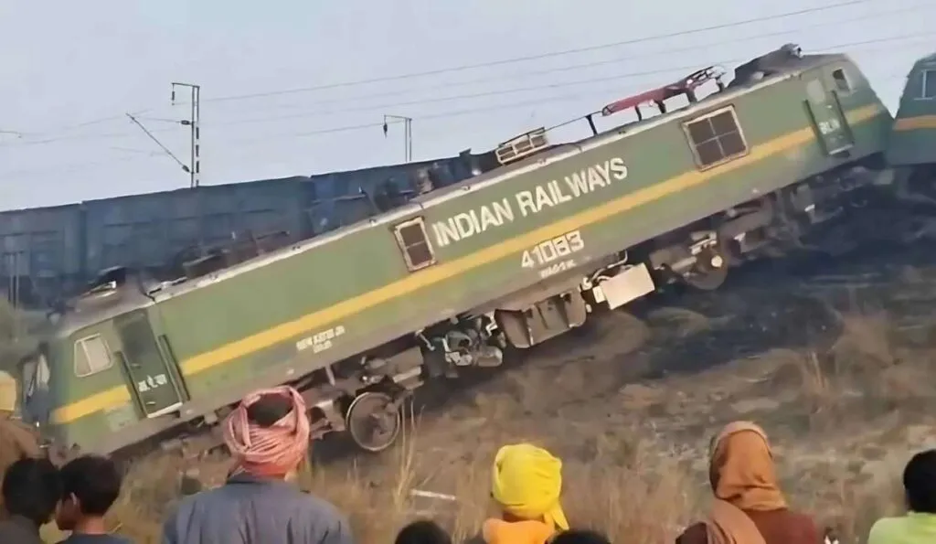Fatehpur rail accident
