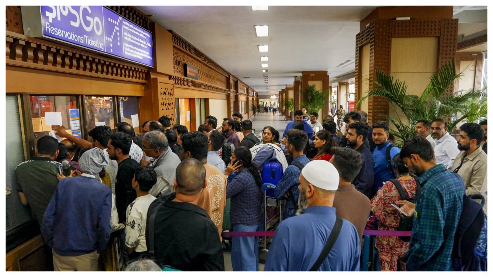 Indigo:रद्द उड़ानों के रिफंड पर सरकार ने तय की समयसीमा, इंडिगो से कहा- दो  दिनों के अंदर सामान भी लौटाओ - Government Asks Indigo Complete Refund  Process For Cancelled Flights ...