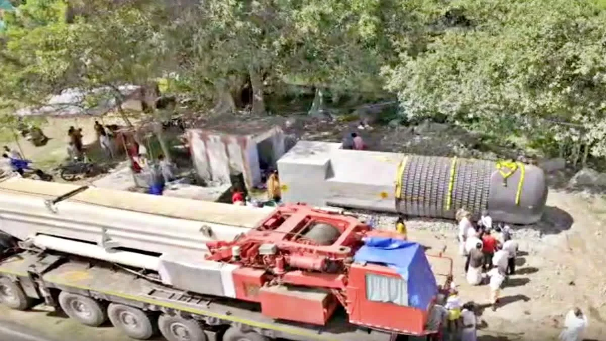 बिहार के लिए रवाना हुआ दुनिया का सबसे बड़ा शिवलिंग, तमिलनाडु से आ रहा है  पूर्वी चंपारण