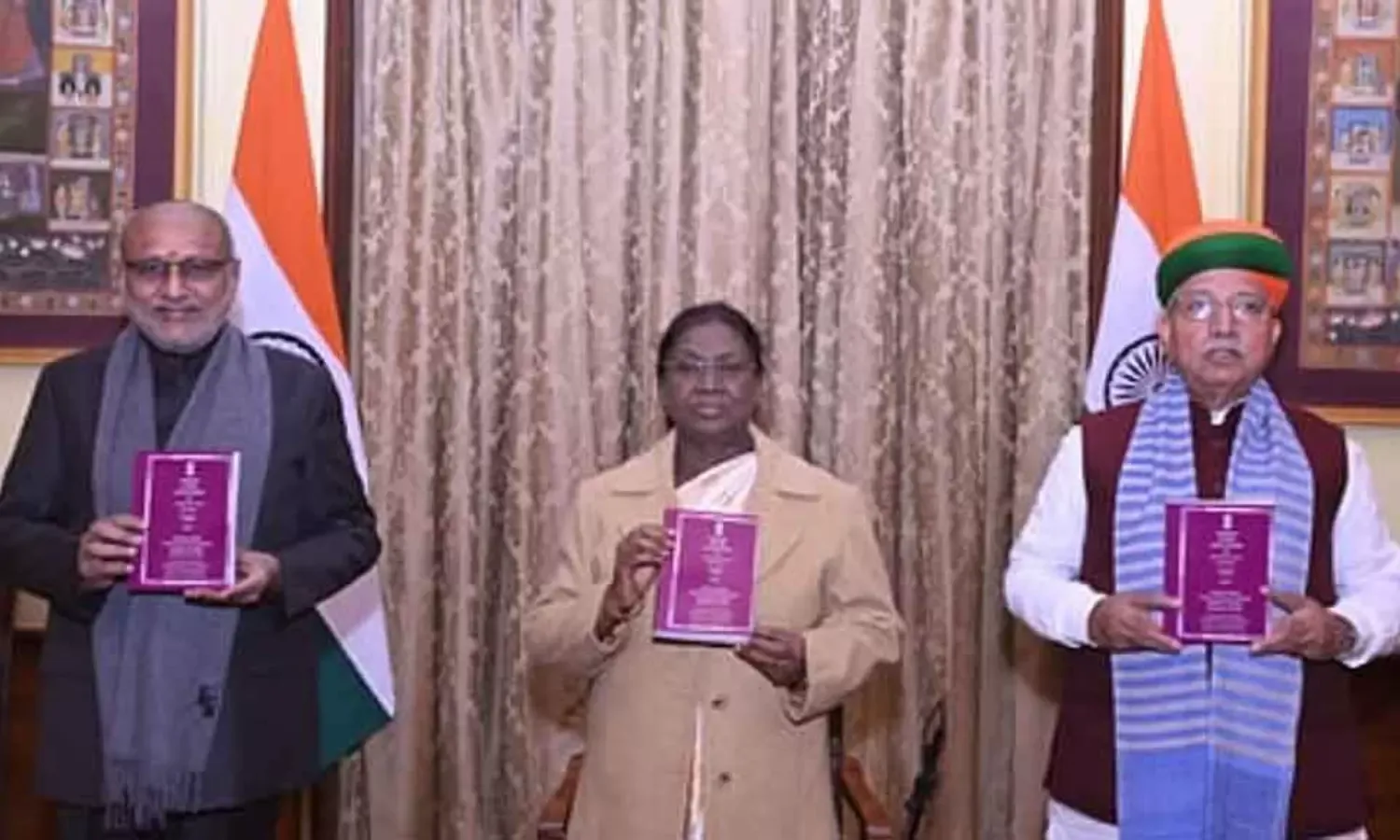 Santali भाषा में भारत का संविधान राष्ट्रपति ने इसे जारी किया