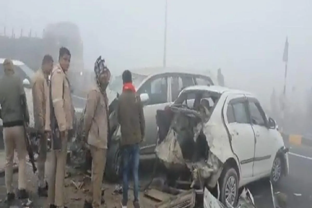 UP Road Accident due to Fog: कोहरे की वजह से ...