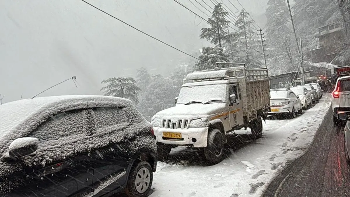 Traffic Snarls, Cars Skid On Ice: Tourist Rush Chokes Snowy Hills ...