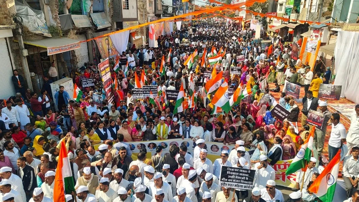 भागीरथपुरा दूषित जल कांड : इंदौर में कांग्रेस का जंगी प्रदर्शन, निकाली न्याय  यात्रा, दिग्विजय सिंह सहित कई दिग्गज नेता शामिल - indore congress protest  ...