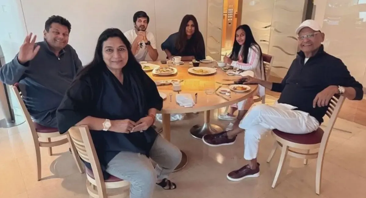 बेटे अग्निवेश के निधन से टूटे अनिल अग्रवाल : वेदांता ग्रुप के चेयरमैन ने  शेयर किया भावुक पोस्ट, बोले- सपने अधूरे नहीं रहने दूंगा - People's Update