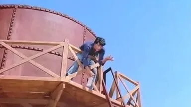 Dharmendra Water Tank Scene Was Written on Car Bonnet Reveals Javed Akhtar  - Entertainment News India जावेद अख्तर ने गाड़ी के बोनट पर लिखा था Sholay  का टंकी वाला सीन, दोबारा पढ़ा