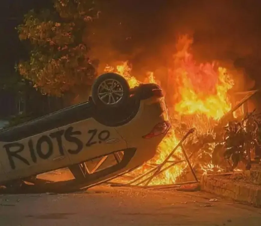 सीहोर... वीआईटी कॉलेज में उपद्रव... छात्रों ने गाड़ियों में लगाई आग