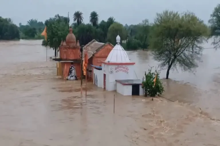 heavy-rain-madhya-pradesh-sivni-alert-narmada-flood