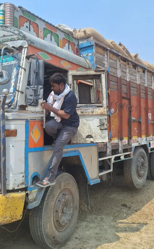 किसान बनकर ADM ने मारा छापा
