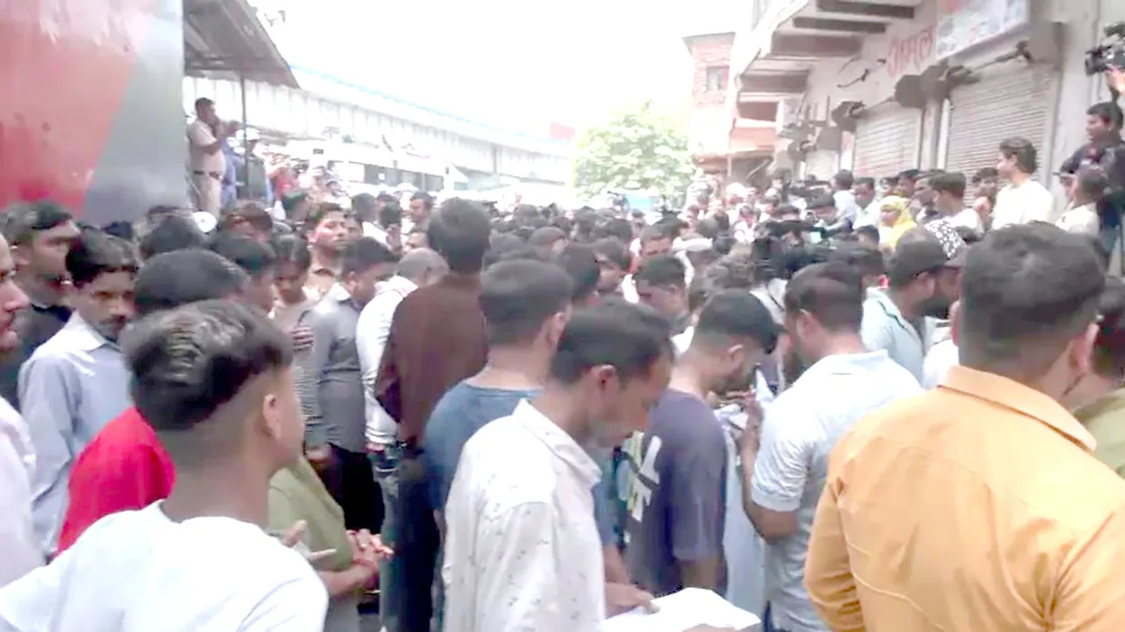 DELHI SEELAMPUR PUBLIC