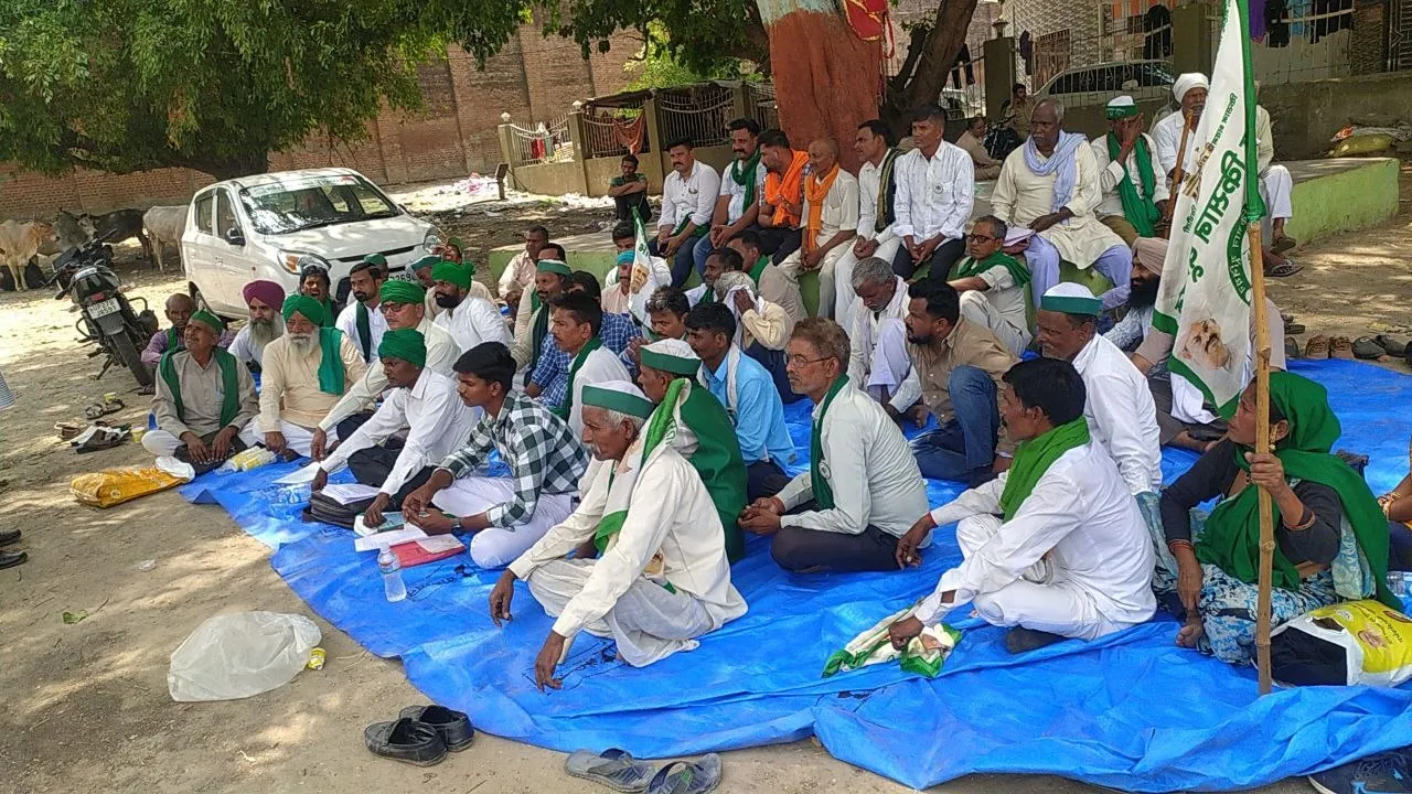  सौंपा ज्ञापन,