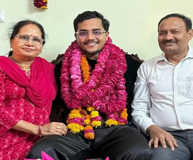 यूपीएससी परिणाम 2024 के टॉपर।