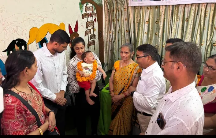 सभी के चेहरों पर खुशी