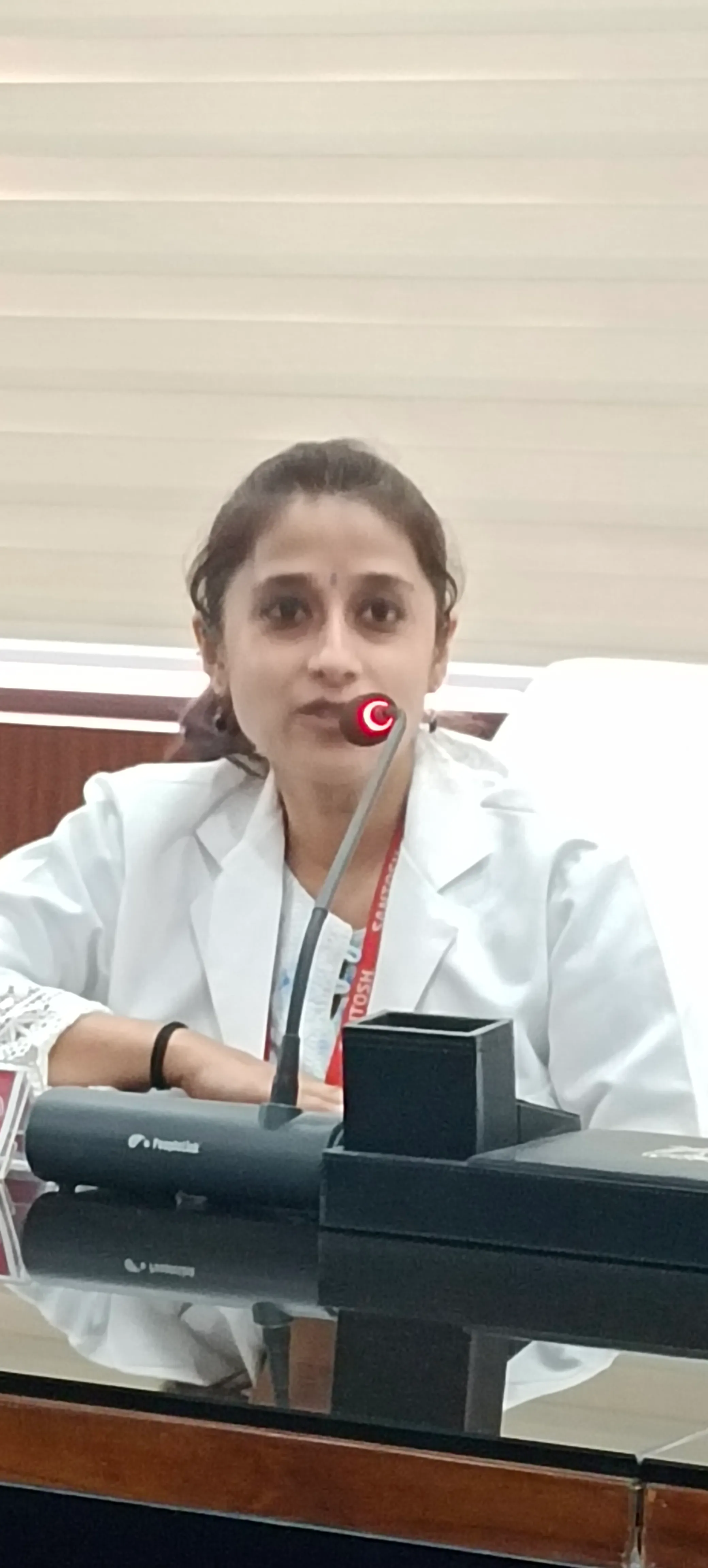 डॉ निधि गुप्ता 