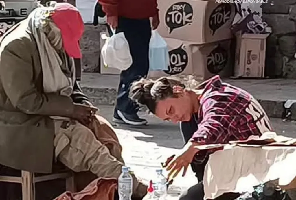 Hannah is pictured in Cusco after losing all her belongings।