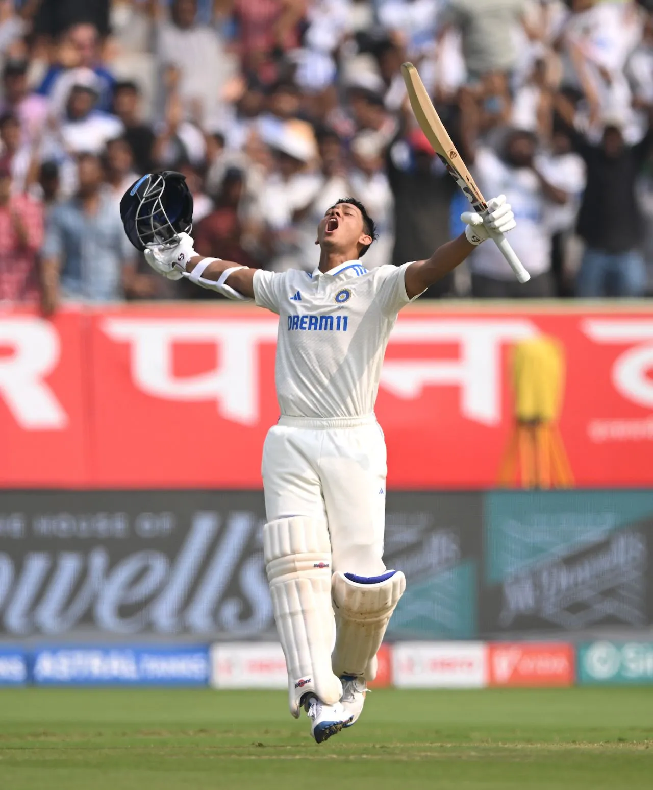Yashasvi Jaiswal got to his double-century with a six and a four off Shoaib Bashir, India vs England, 2nd Test, Visakhapatnam, 2nd day, February 3, 2024