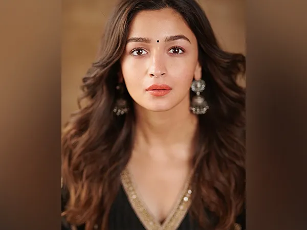 আলিয়া দৃঢ় ভাবে জ্যোতিষশাস্ত্র মানেন