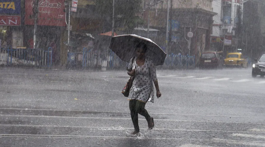 বাংলা ছাড়াও একাধিক রাজ্যে বৃষ্টির পূর্বাভাস