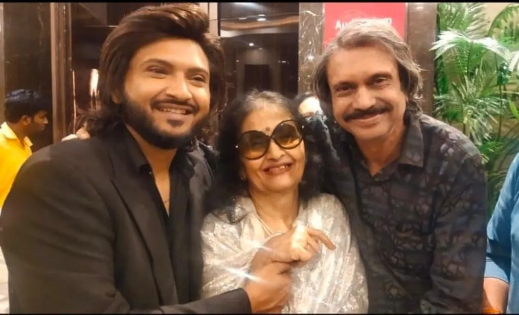 Sumeet Kumar, Leena Ganguly-jee with Chaitanya Padukone