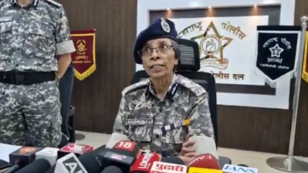 CG Naxal Surrender (1)