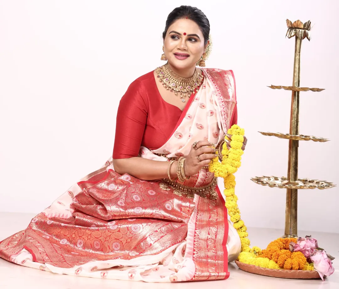 Shahin Perween Wins Best Model Award in Vadodara