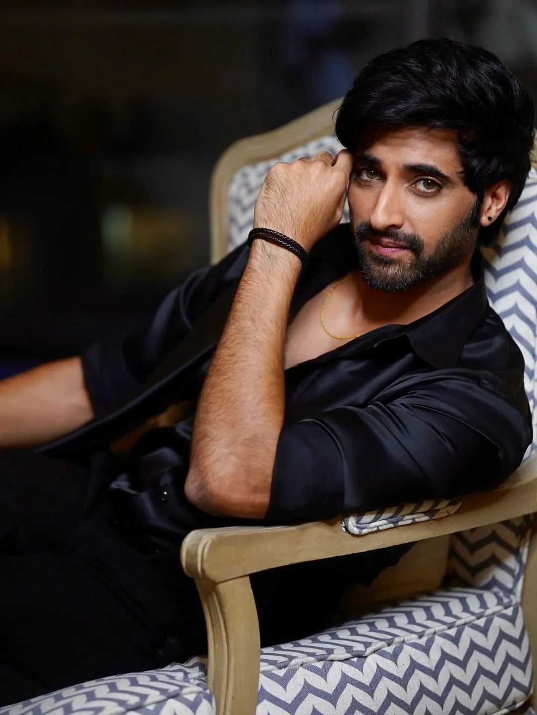  Akshay Oberoi 