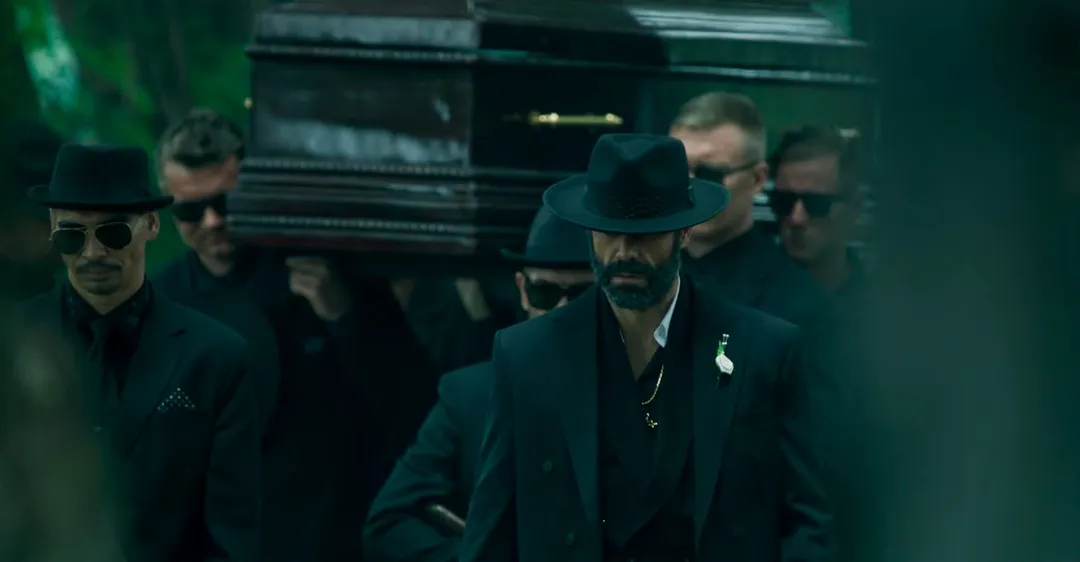 Toxic teaser review (2)