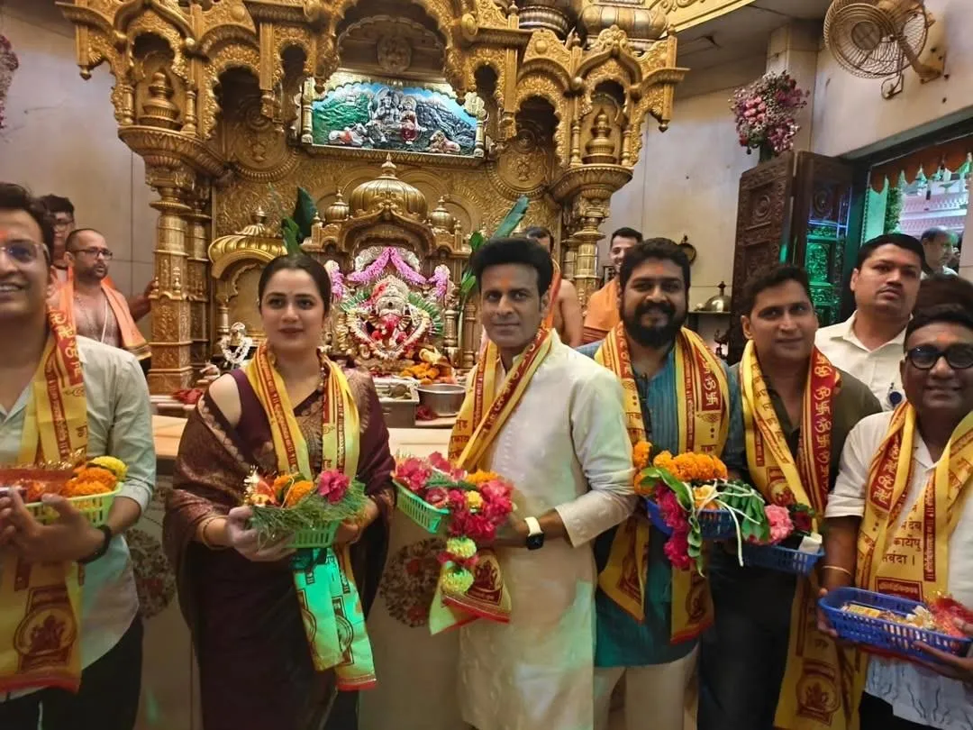 Inspector Zende Cast Seeks Blessings at Siddhivinayak