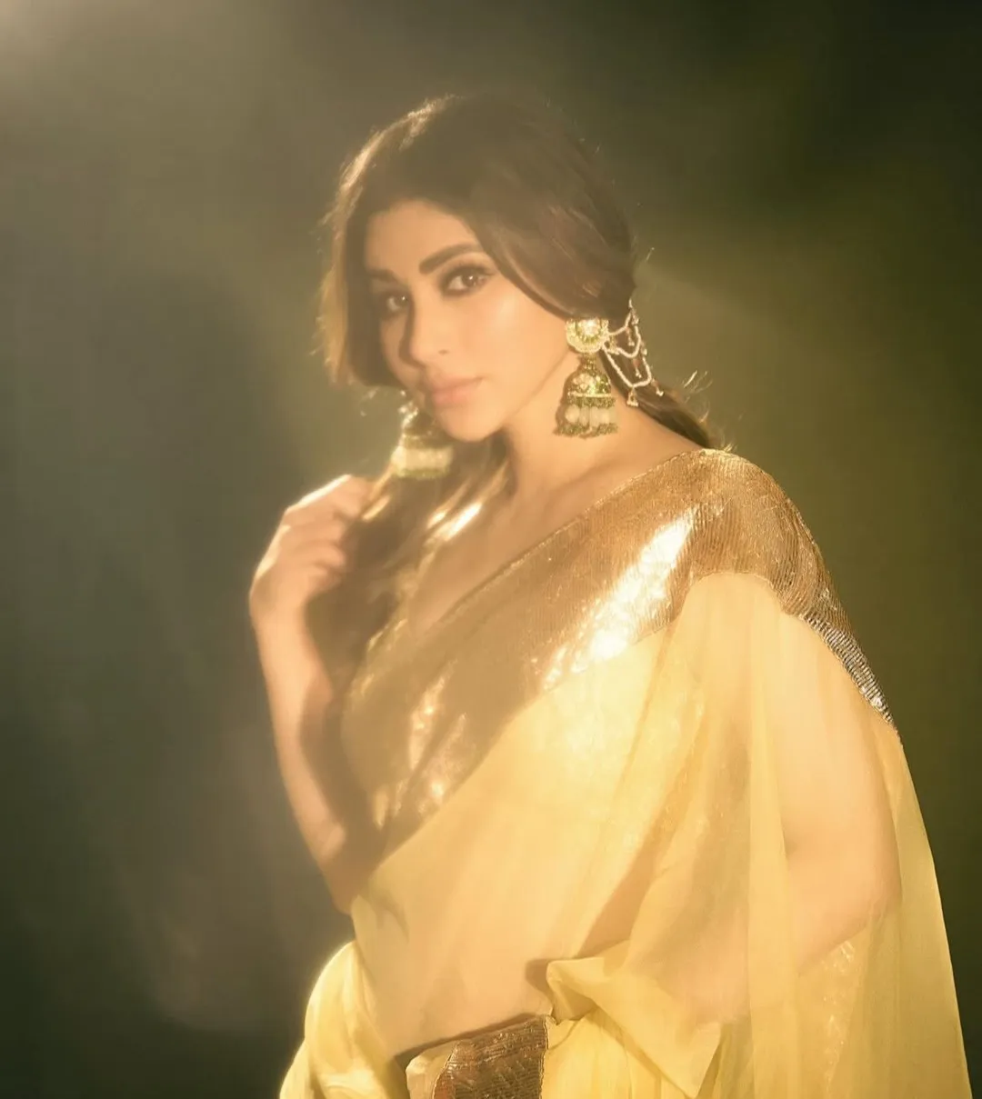 Mouni Roy Salakaar Teaser Hints at Spy Thriller