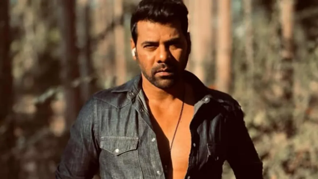 Shabir Ahluwalia playing the role of Yug Sinha
