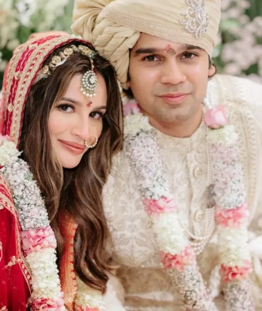 Inside Yash Birla's Son Vedant Birla And Tejal Kulkarni's Intimate Wedding  And Starry Reception