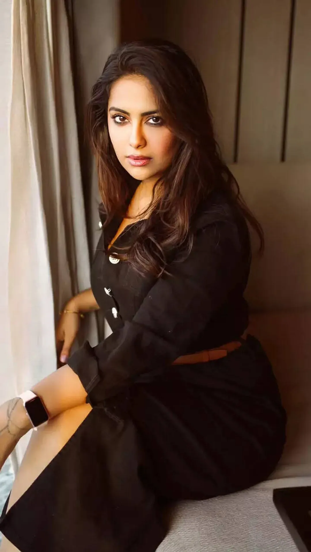 Avika Gor exudes power and elegance in a chic black ensemble