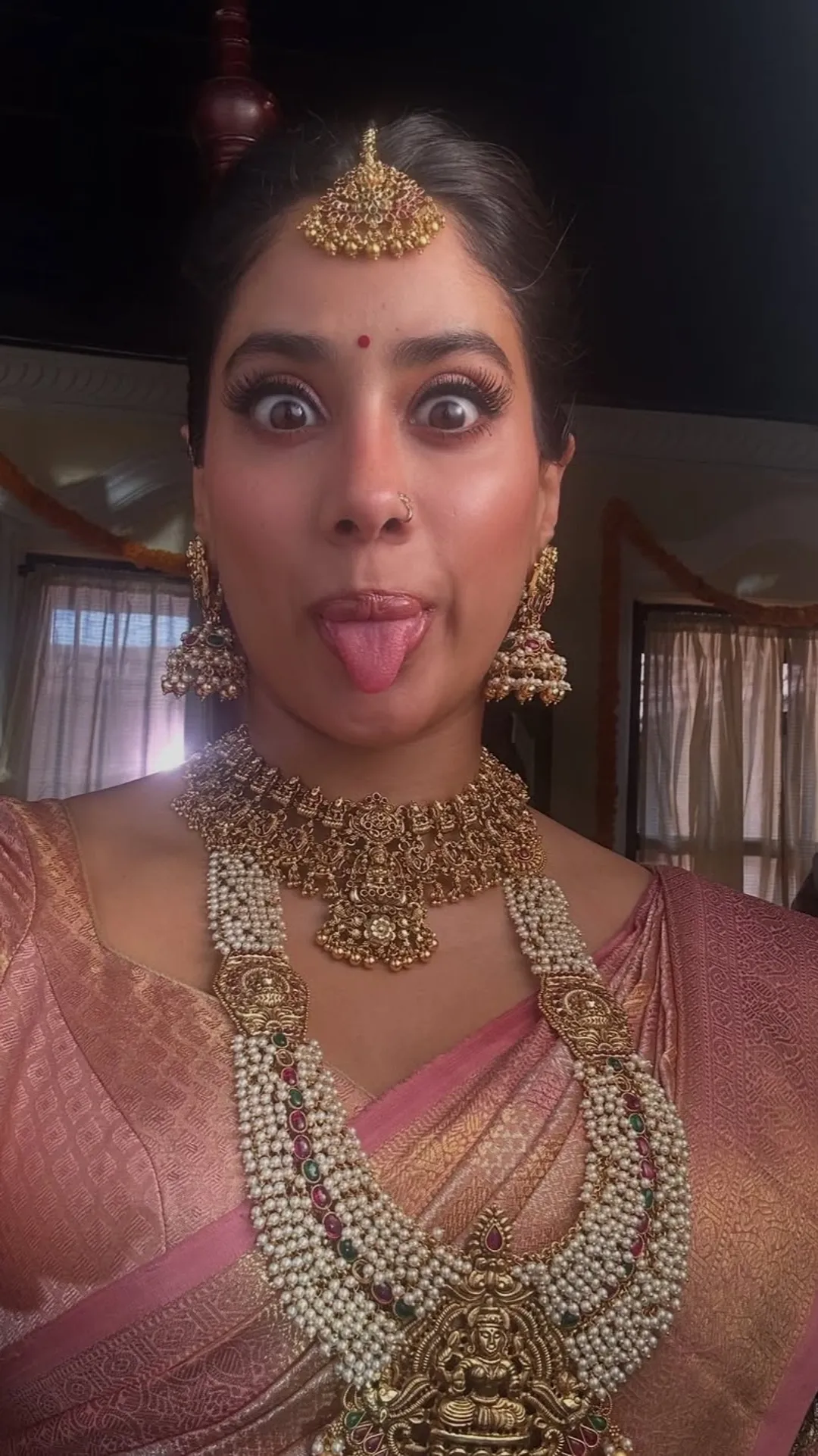 Janhvi Kapoor BTS movements 