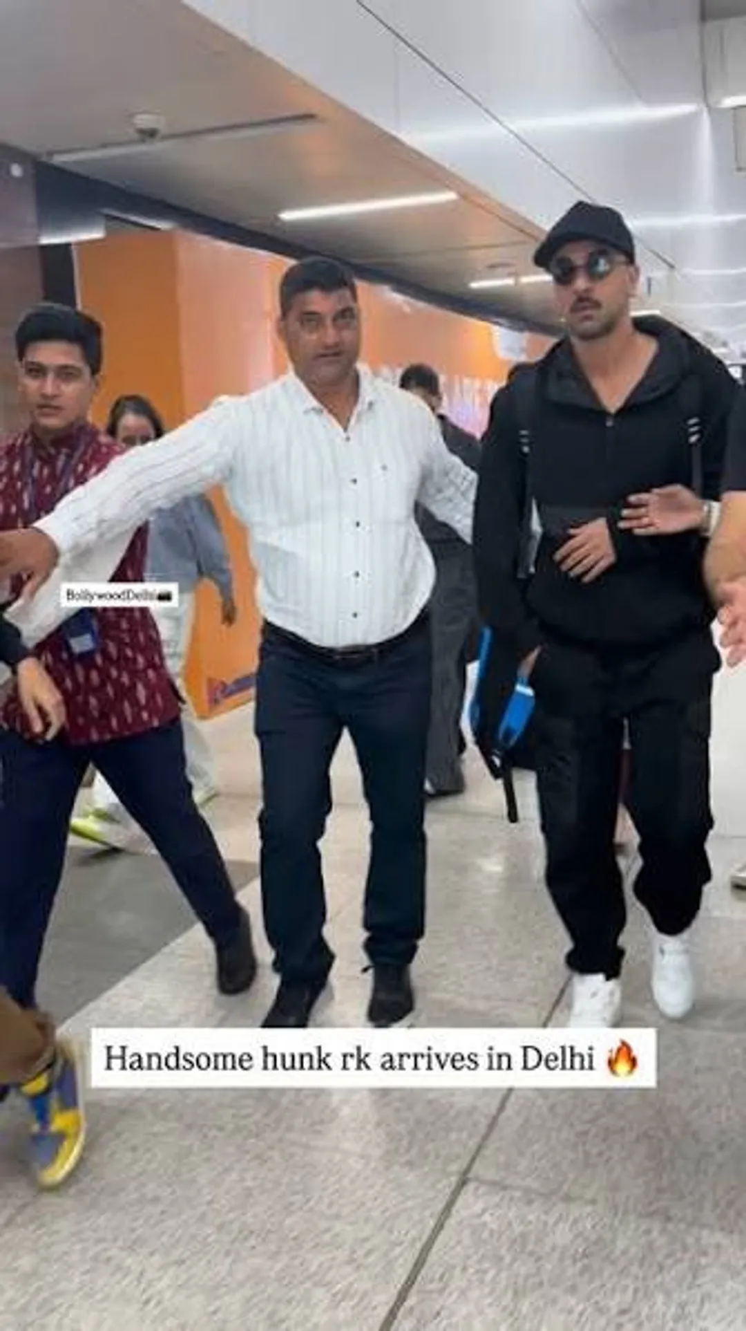 Ranbir Kapoor Airport Kindness Viral Story