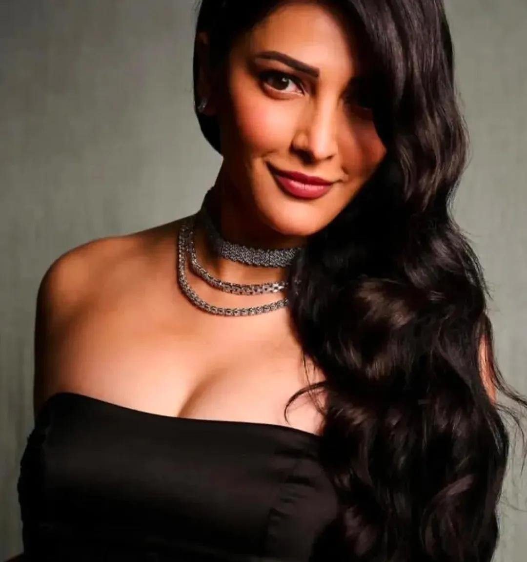 Glam- star actress-singer Shruti Haasan