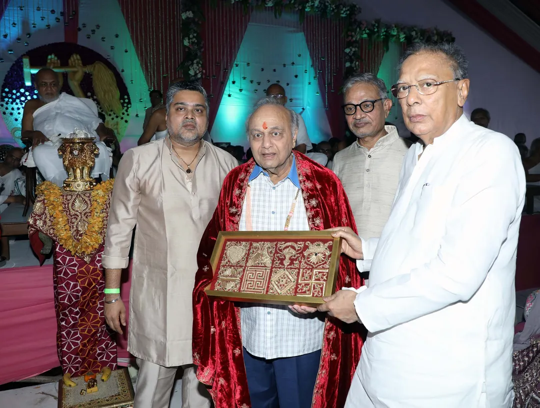 Jayeshlbhai Bhansali,Bharat Bhai Shah ,Hiteshbhai Mota & Babulalji Bhansali