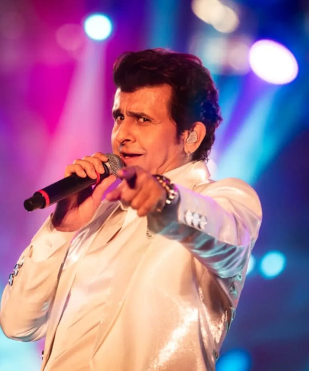 Sonu Nigam Satrangi Re live concert Hyderabad