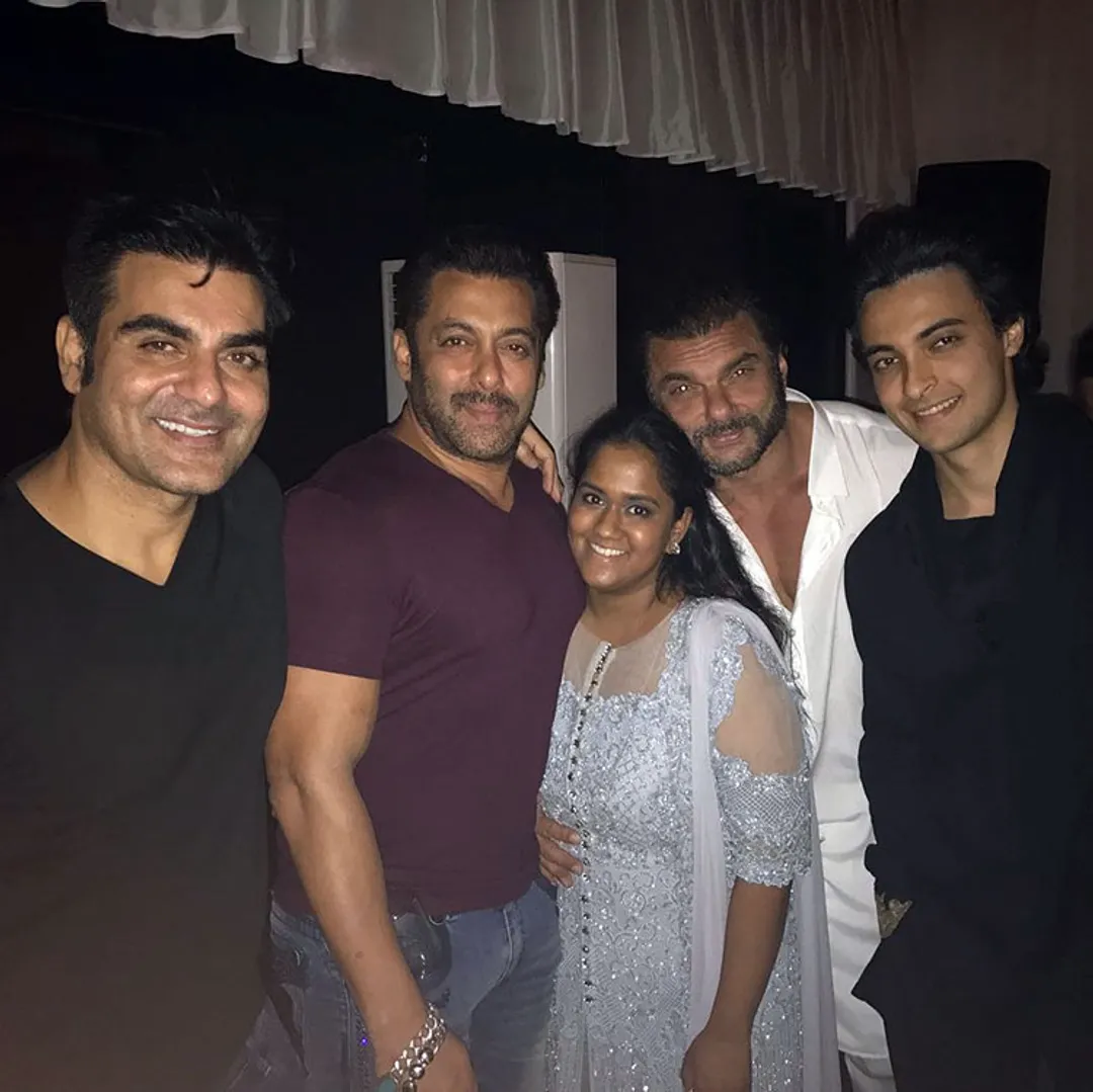 Diwali 2017: Celebs party hard at Arpita Khan's house | Arpita Khan  celebrates Diwali with her family