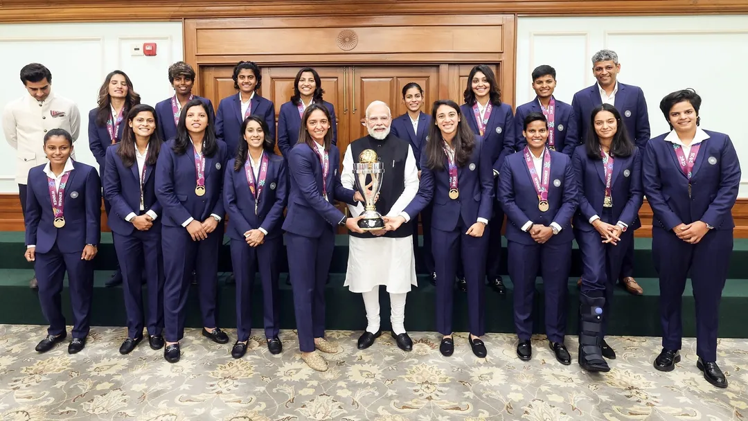 PM Narendra Modi meets Indian women's cricket team after World Cup glory |  Cricket News - The Indian Express