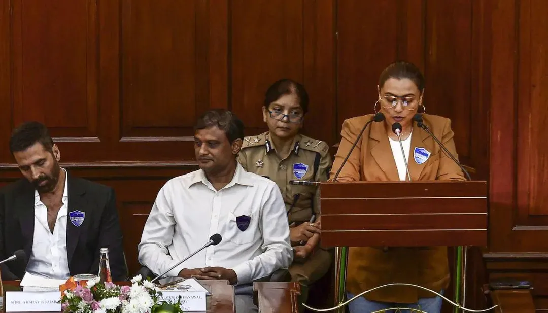 Rani Mukerji, Akshay Kumar join Maharashtra CM to tackle cybercrime 2025
