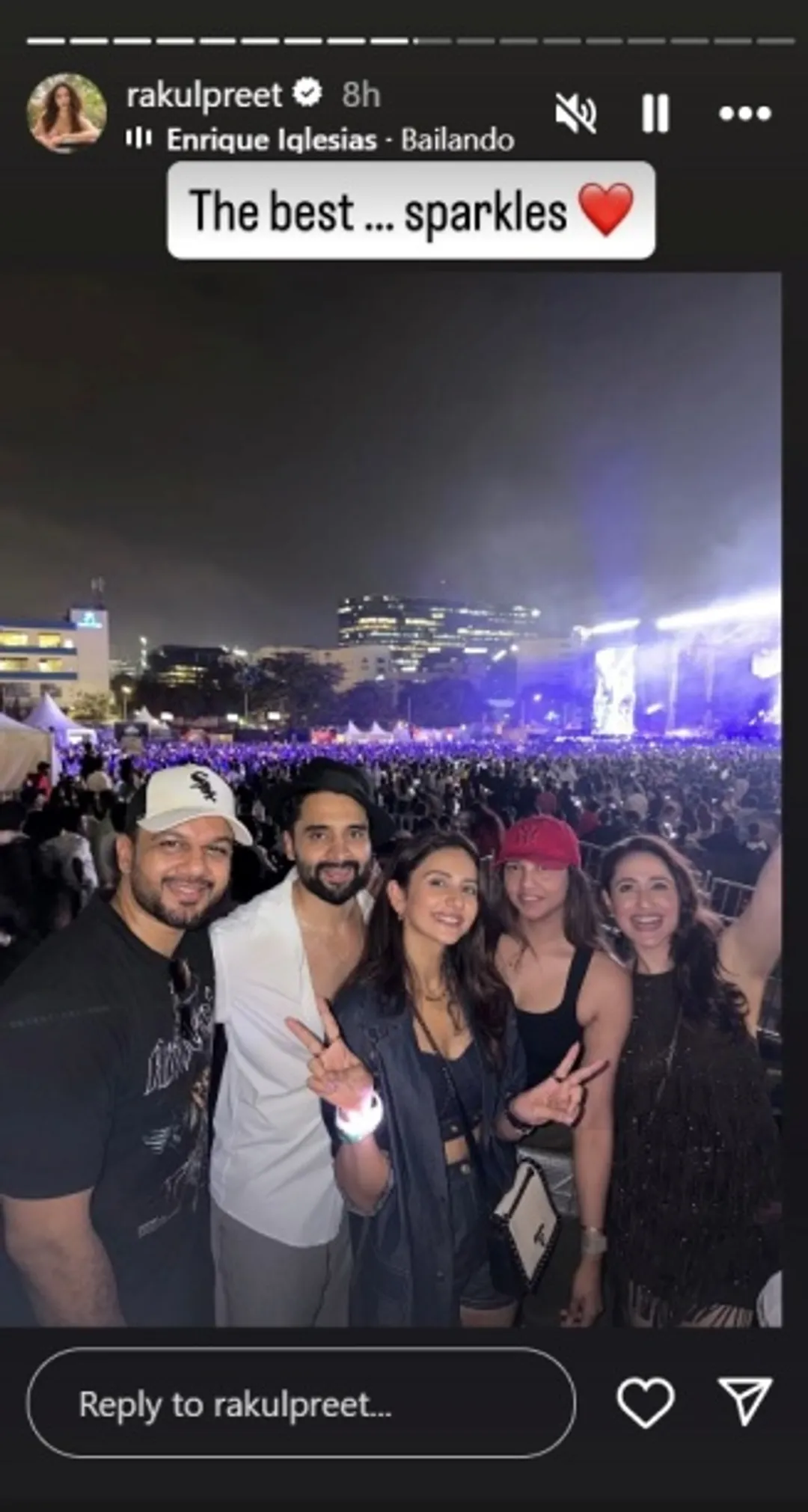 Malaika Arora, Rakul Preet Singh, Other Celebs Dance The Night Away At Enrique  Iglesias' Mumbai Concert