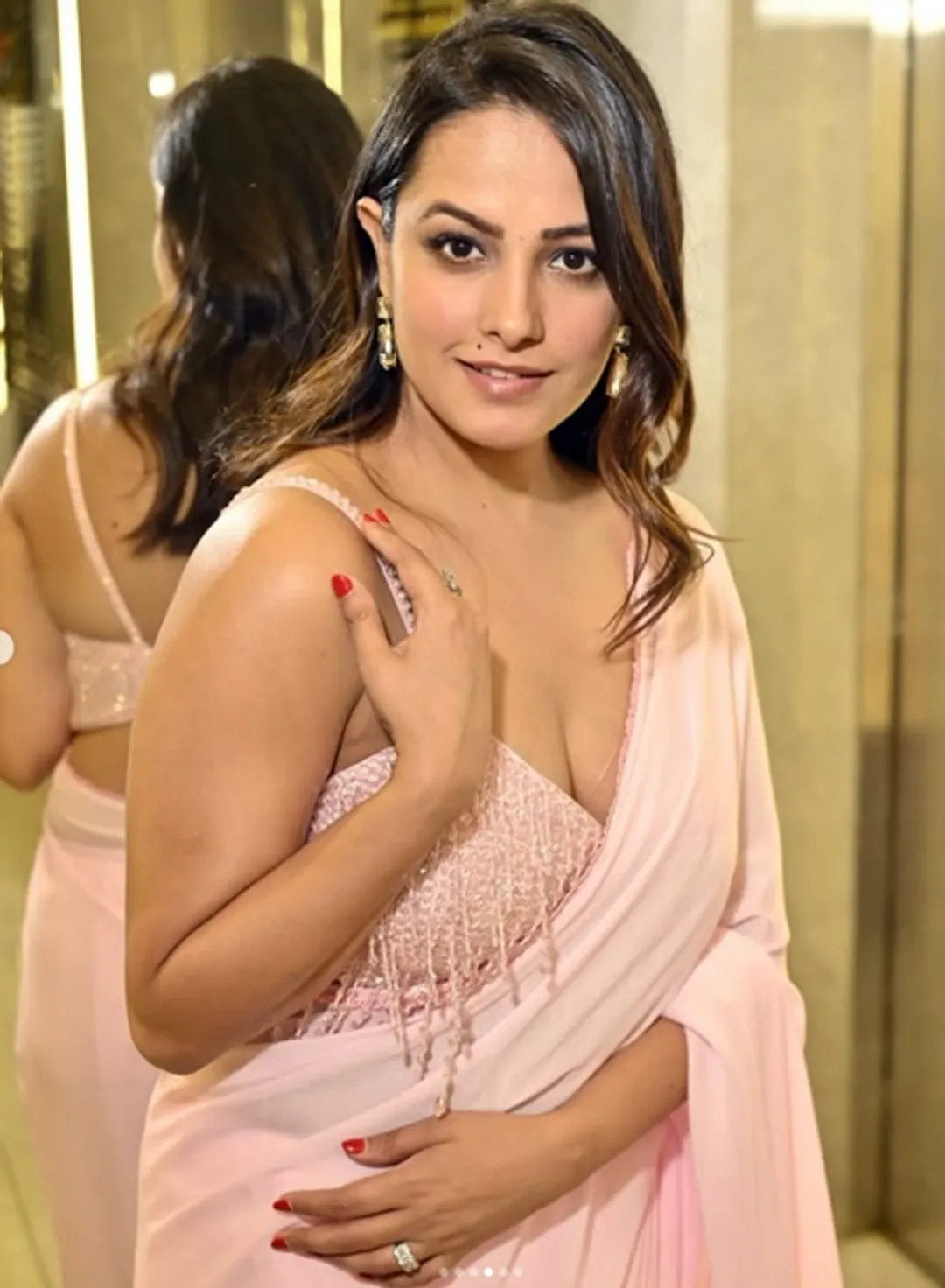 Here's why Anita Hassanandani cannot lose 'a few kilos'