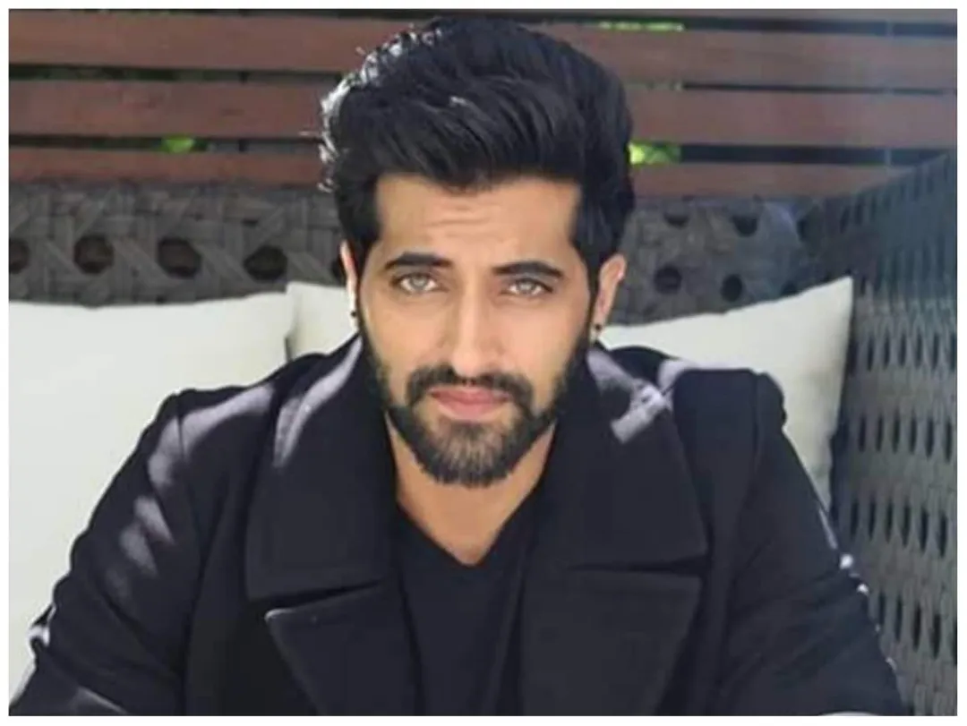 Celeb Education: हॉलीवुड से हुई शुरुआत, अक्षय ओबेरॉय के पास है एक्टिंग की  खास डिग्री - celeb education bollywood actor akshay oberoi education acting  courses - News18 हिंदी