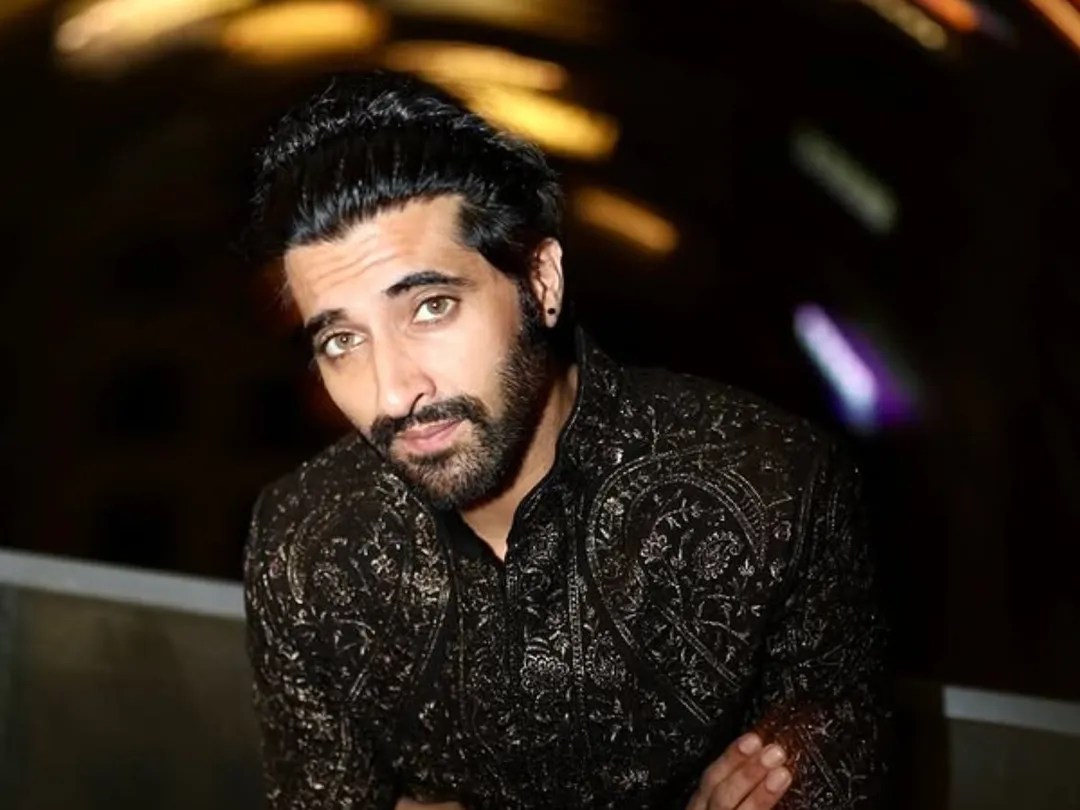 गंभीर और सोचने पर म