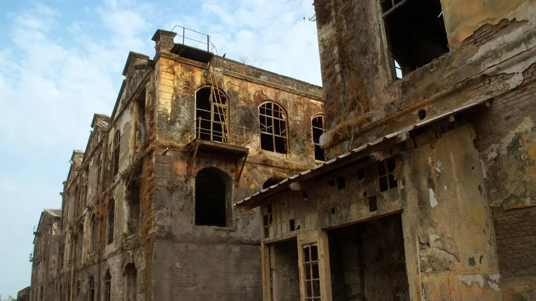 Haunted Places In Mumbai|मुकेश मिल्स मुम्बई हिस्ट्री| Mukesh Mill Ki Kahani  | mukesh mills mumbai haunted story | Herzindagi