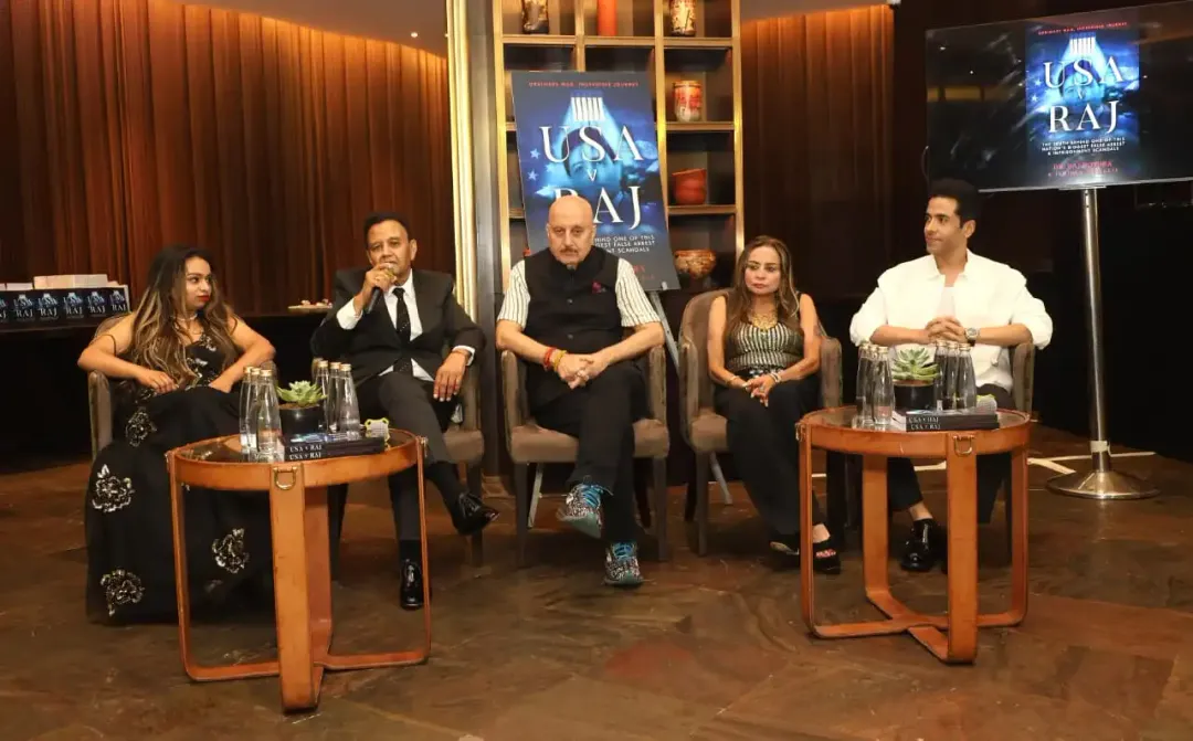 Anupam Kher & Tusshar Kapoor Unveil Dr Raj Bothra's Book USA v Raj 