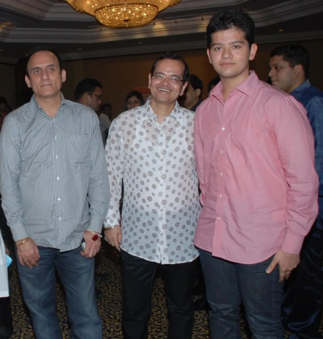 Pearl Rise Entertainment: Ganesh and Ratan jain of Venus Worldwide  Entertainment Pvt.Ltd. launched the audio of film "Rascals "