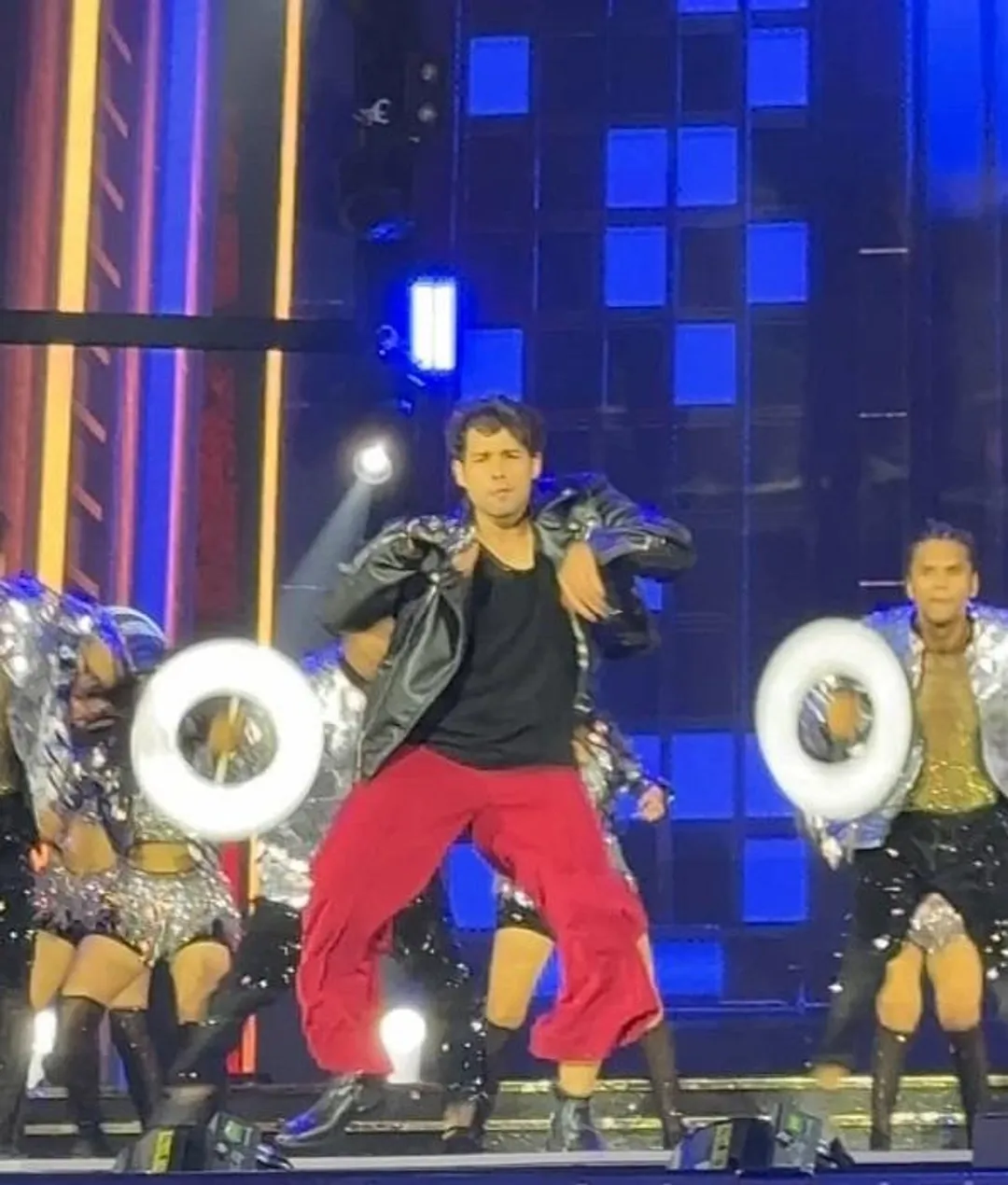 Siddhant Chaturvedi stole the show at the 70th Filmfare Awards with his  dance performance-m.khaskhabar.com